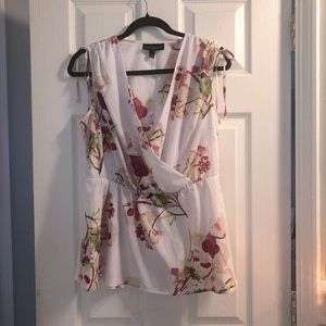 Floral sleeveless blouse EUC size 14/16